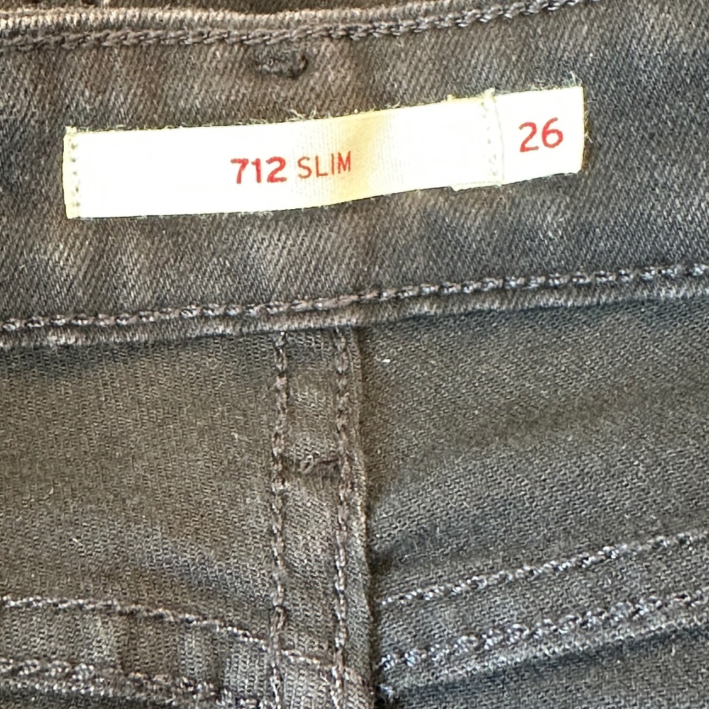 Levi's 712 Slim Size 26 - Black NWOT